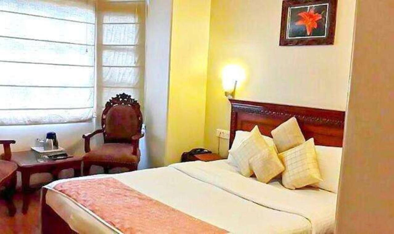 Wingait Inn - Hotel Near Mall Road Shimla Exteriör bild