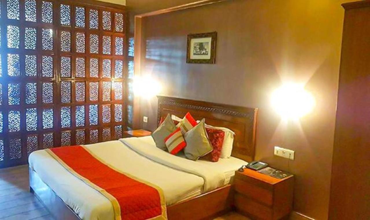 Wingait Inn - Hotel Near Mall Road Shimla Exteriör bild